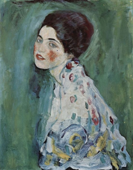 Oil on canvas painting, Portrait of a Young Woman, Backfisch, by Gustav Klimt, 1916/1917. Galleria Ricci-Oddi, Piacenza. The recovered final portrait showing a young woman without a hat, wrapped in a loose, blue-grey floral patterned shawl against a green background. Natter no. 227